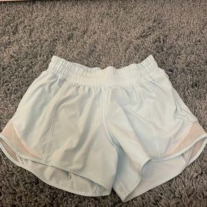 Lululemon hotty hots!